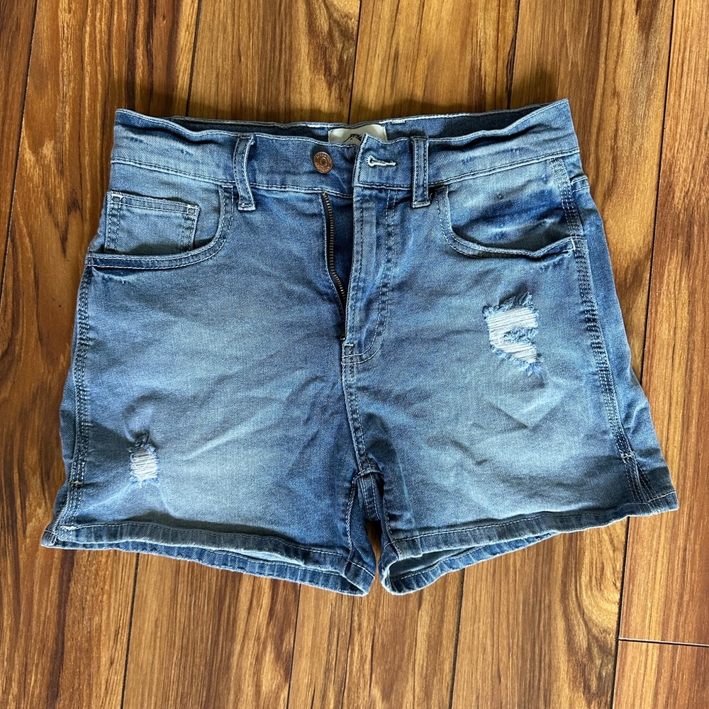 Jordache Vintage Blue Jean Distressed Shorts- Size 27